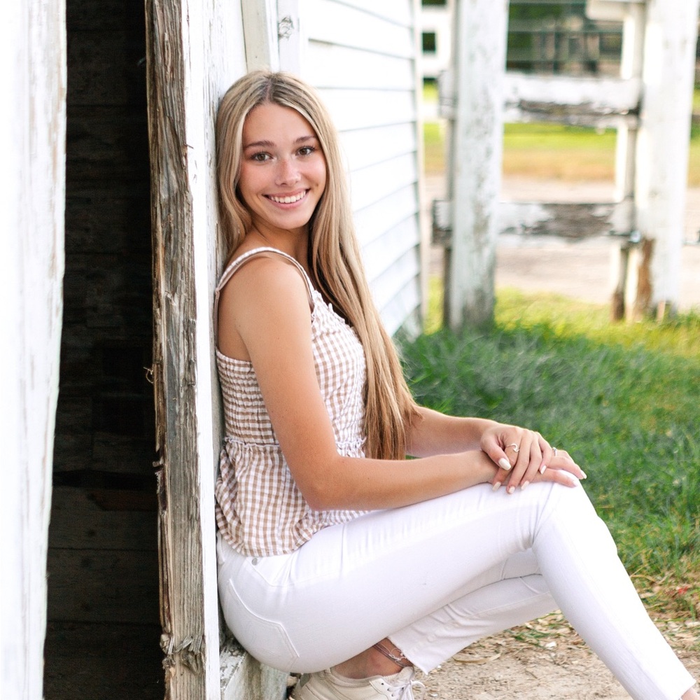 Meet your Posher, Izzy